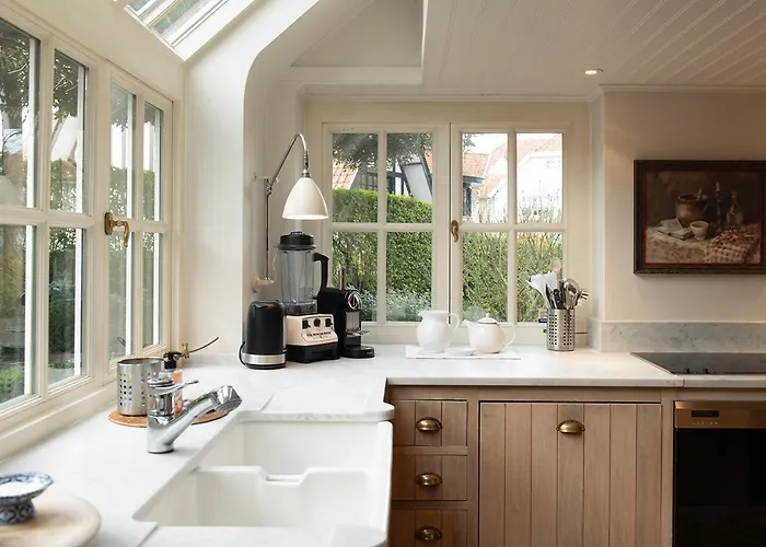 Sunbeam Family House At Seaside Villa