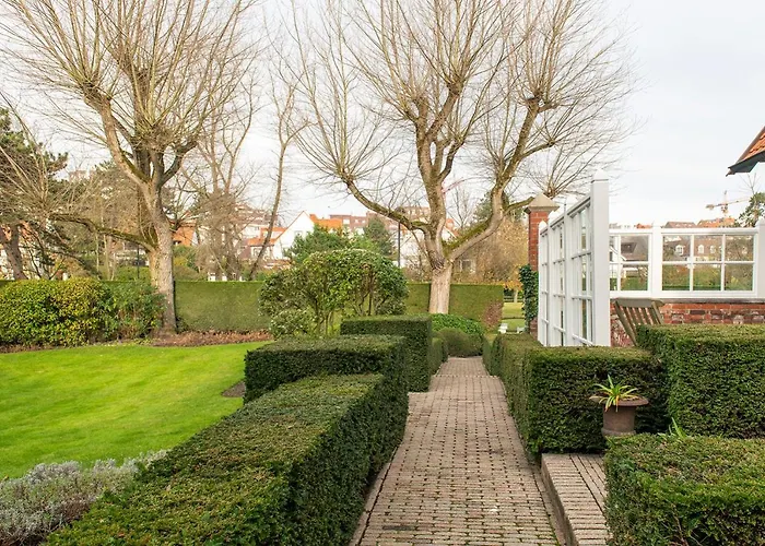 Sunbeam Family House At Seaside Villa Knokke-Heist