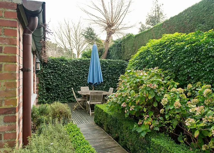 Sunbeam Family House At Seaside Villa